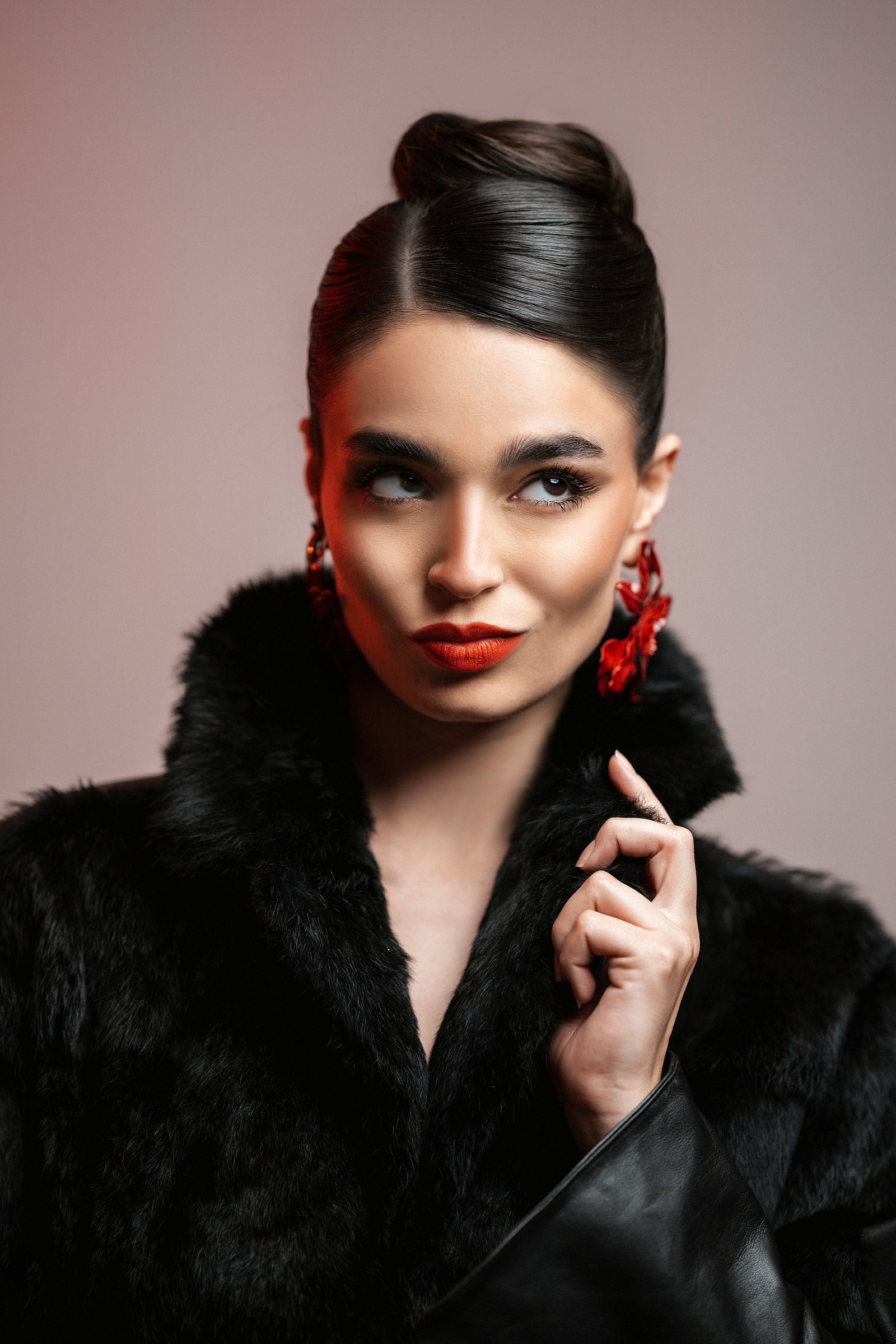 Angela — Revue Management model, photo 3